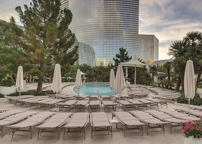 Top Hotels on the Vibrant Las Vegas Strip