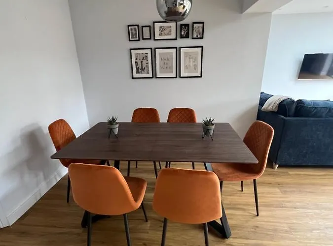 Best Hotels near Rayleigh Weir, Essex