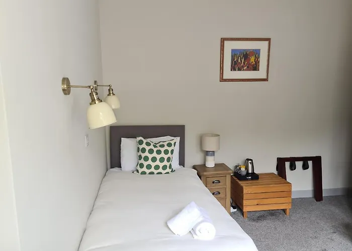 Top Hotels in Dornie