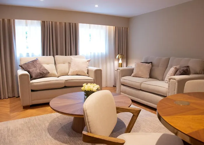 Best Dog-Friendly Hotels in Historic Bath