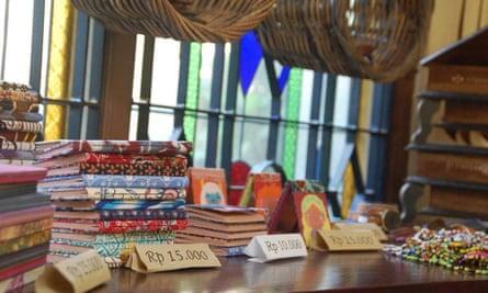 Handicrafts on sale at Bamboo Bamboo Homestay