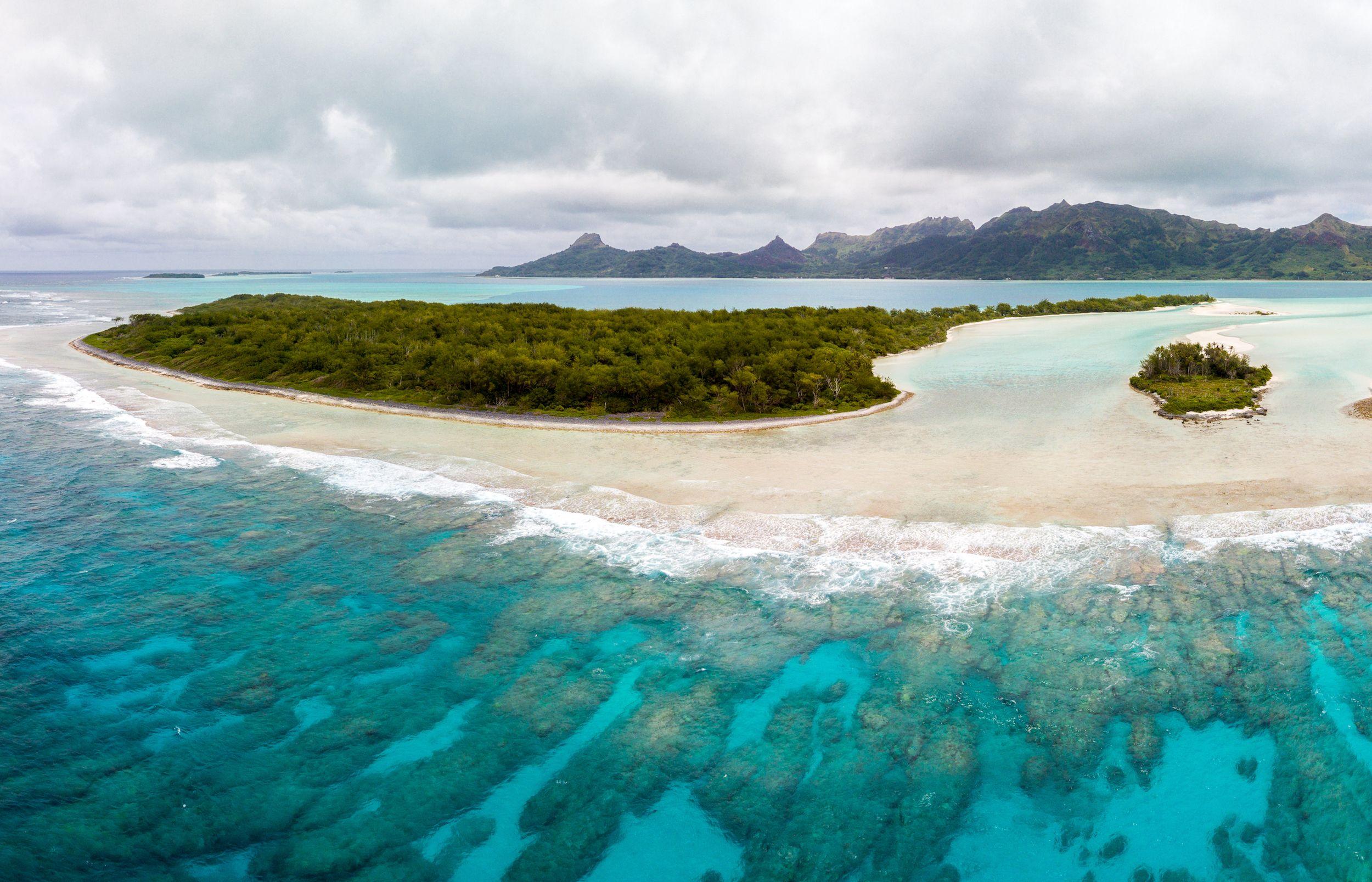 Veduta aerea dell'isola di Raivavae, Polinesia Francese