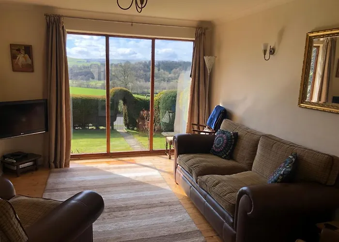 Top Hotels in Bamford for a Delightful Stay