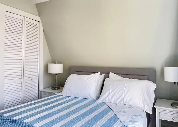 Top Hotels Near Downtown Madison's Attractions