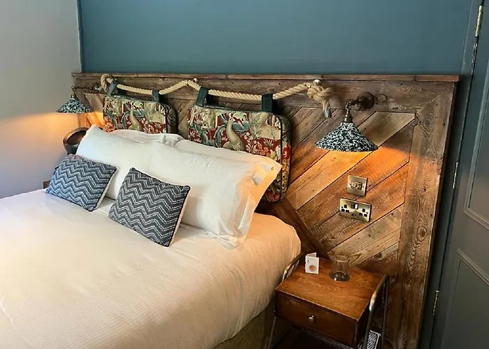 Top Hotels in Picturesque West Lulworth