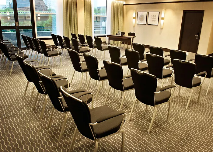 Best Hotels With Jacuzzi In Room Glasgow