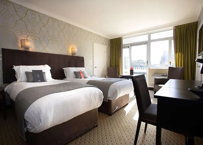 Top Hotels Near Lincoln City Centre