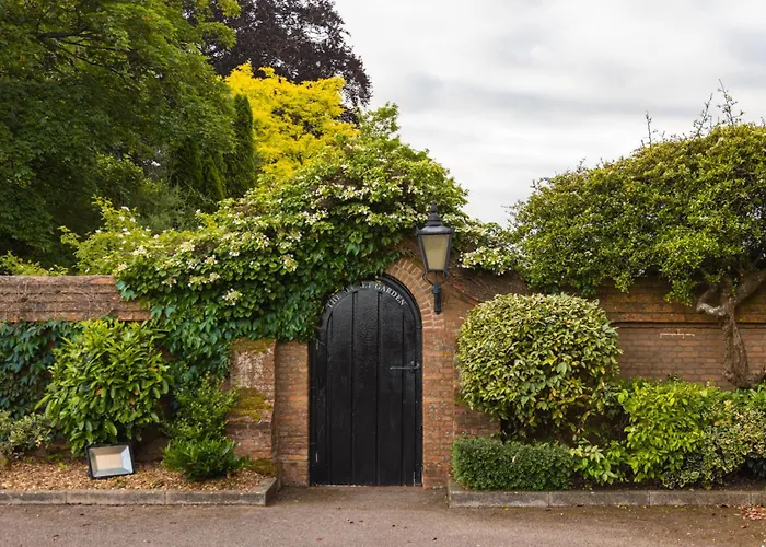 Best Hotels near Milton Keynes Train Station