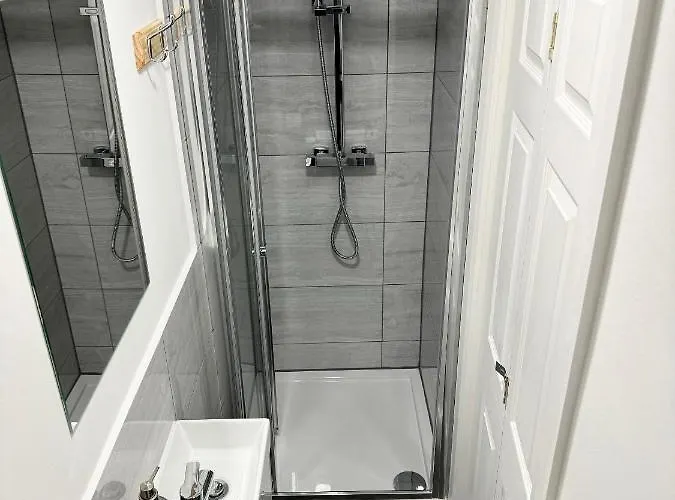 Best Budget Hotels in Charming Teddington