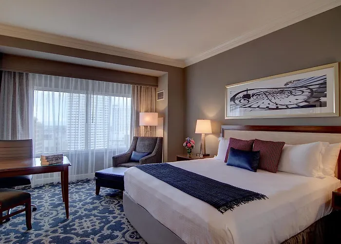 Best Hotels Near Joy Theater for Immersive NOLA Stay