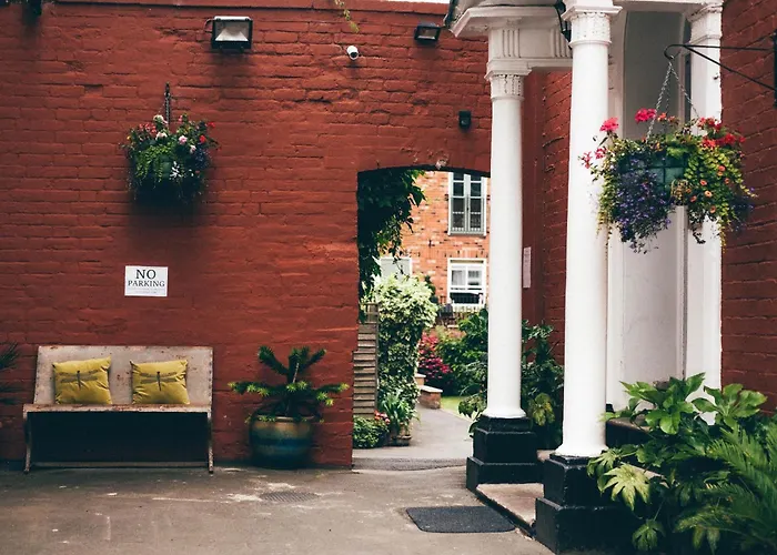 Finest Hotels Close to Shrewsbury School