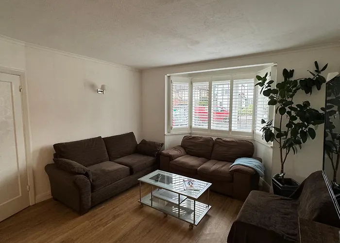 Best Hotels Near Charming Cheam Village