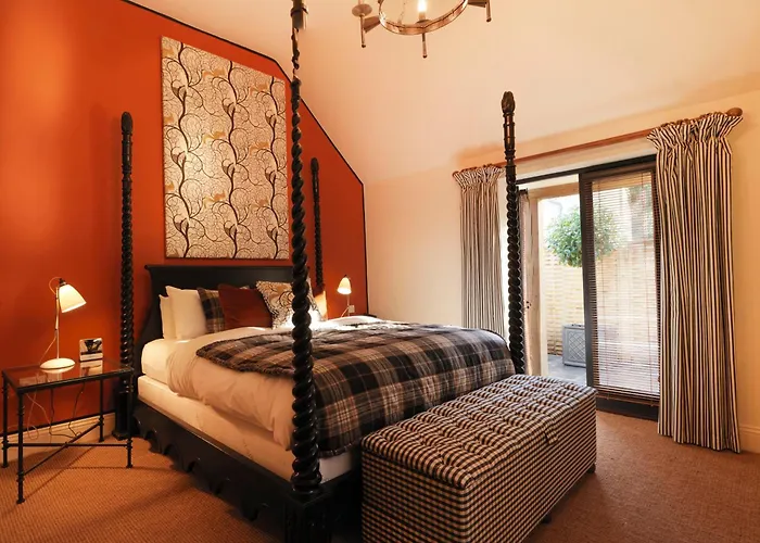 Best Hotels in Tetbury for a Quintessential English Stay