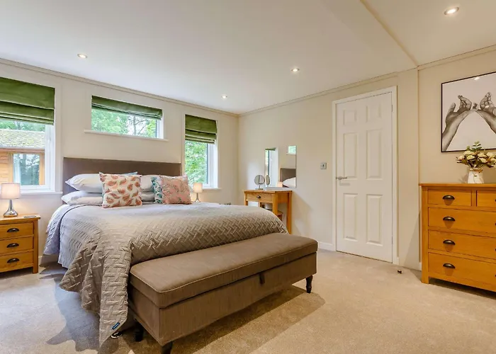 Top Hotels Near Kingham for Cotswolds Getaway