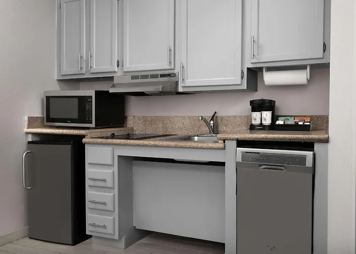 Top Hotels Near San Antonio Airport