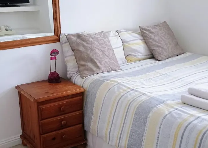 Premier Newhaven Edinburgh Hotel Accommodations