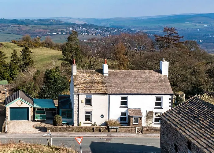 Top Hotels and B&Bs Near Disley, Cheshire