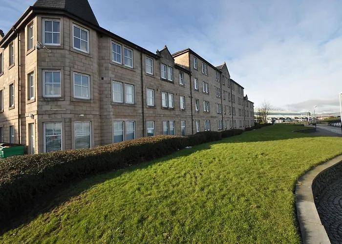 Top Hotels near Langbank Glasgow for Every Traveler