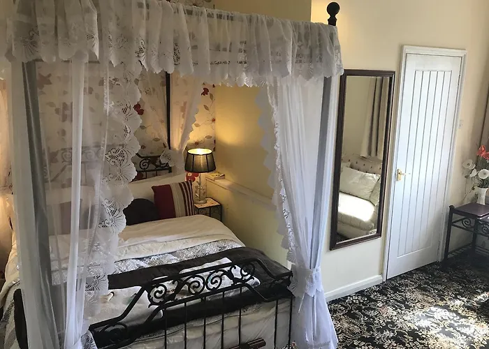 Top Hotels in the Heart of Charming Thame