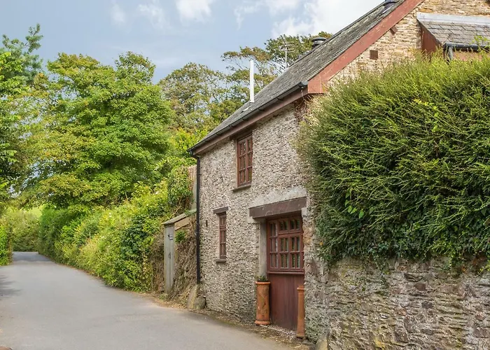 Top-Rated Hotels in Modbury, UK